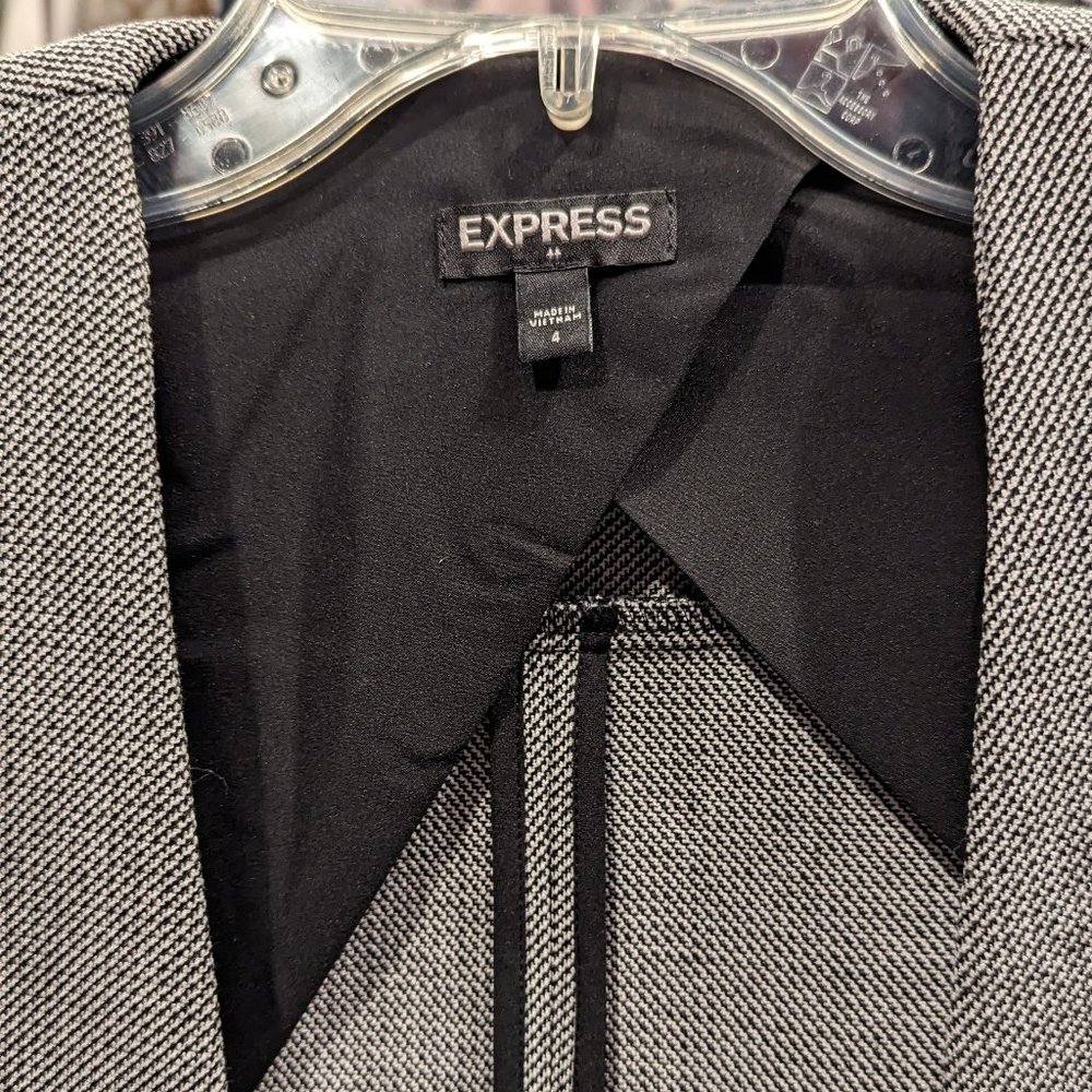 Express women's suit jacket - Picture 2 of 4